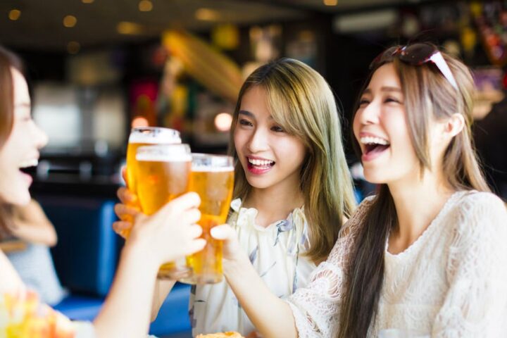 今まで注目されていませんでしたが、女性も飲酒量が増えると脳卒中リスクが２．３倍という結果がでました