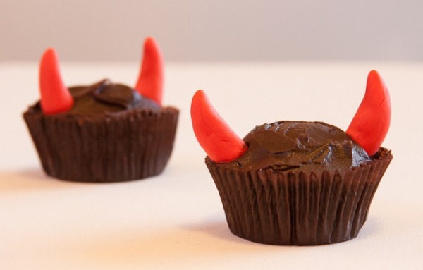 Devil’s_Food_Cupcakes