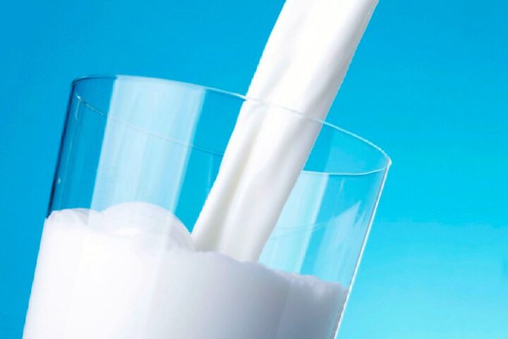 牛乳の飲み過ぎ問題、本当に骨粗鬆症に効果があるのか？死亡率が高まる、という論文は正しいのか？？