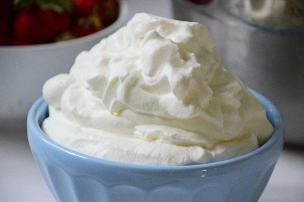 Whipped-Cream-Blue-bowl-Maureen-Abood_jpg__1024×678_